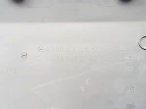 Mercedes Benz Sprinter /906/ (2006–2018) Anderes Körperteil A9066901682 - 2