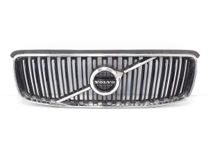  Front grille 