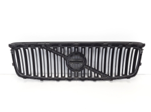  Front grille 