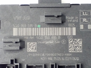 AUDI A3 8V (2012–2020) Rear side door control unit 5Q0959595B - 2