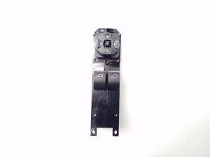 Esiukse klaaslüliti - 7S7T14A132CB
