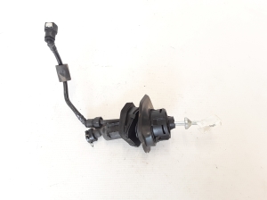 VOLVO V50 (2004–2012) Kupplungsnehmerzylinder 31325415 - 3