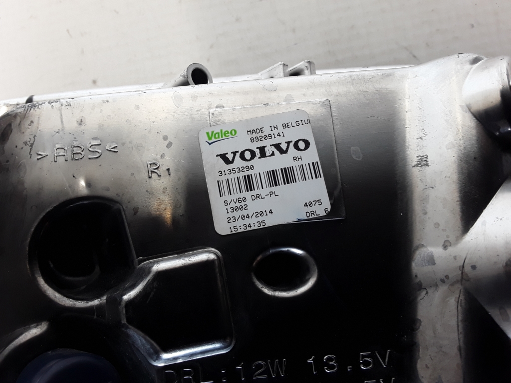 VOLVO V60 1 generation (2010-2020) Противотуманка бампера передняя правая 31353290 21020503