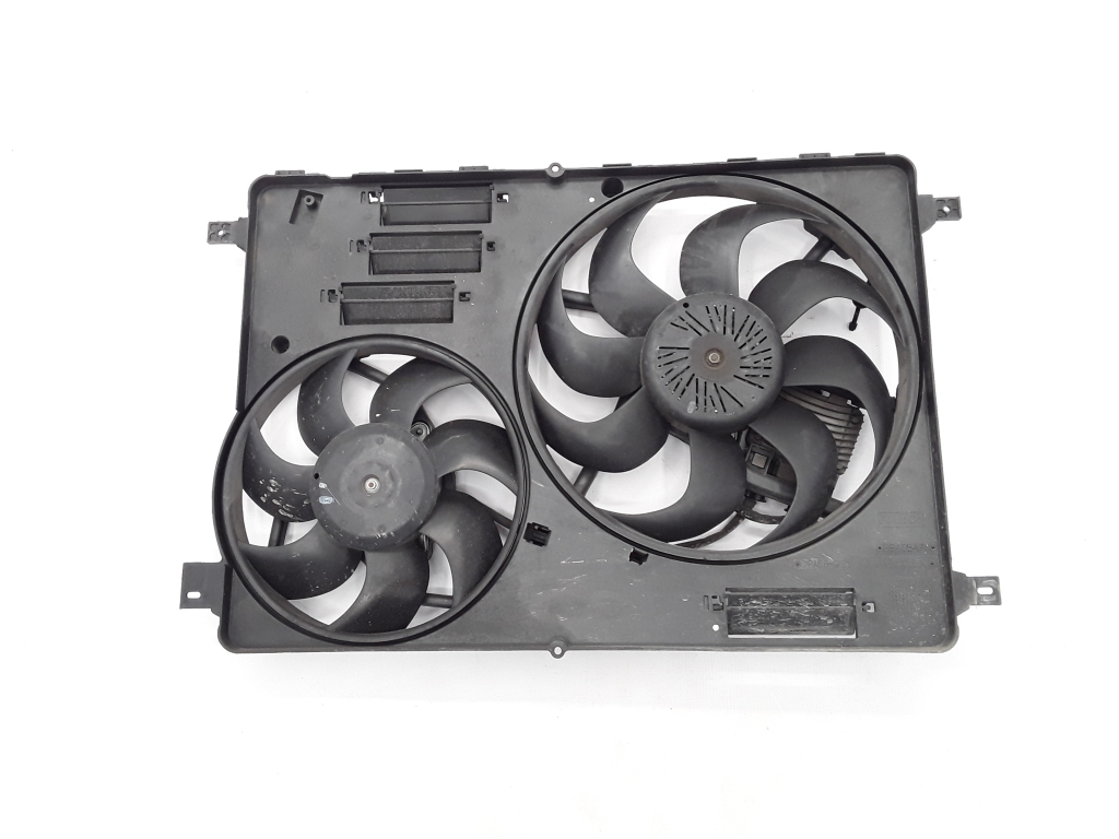 Used VOLVO XC70 Cooling fan 8240547