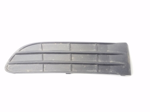 Front bumper lower grille - 30744922