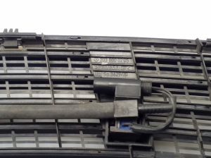  Engine cover grille 