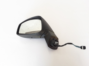  Side mirror and its details 