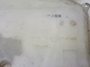 BMW 1 SERIES E87 (2003–2012) Scheibenwaschbehälter vorne - 2
