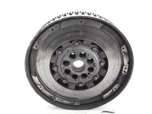   Clutch flywheel 