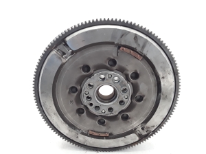  Clutch flywheel 