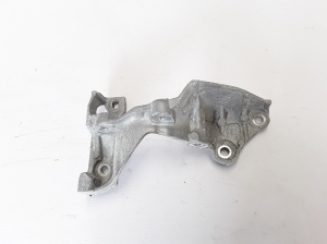   EGR valve holder 