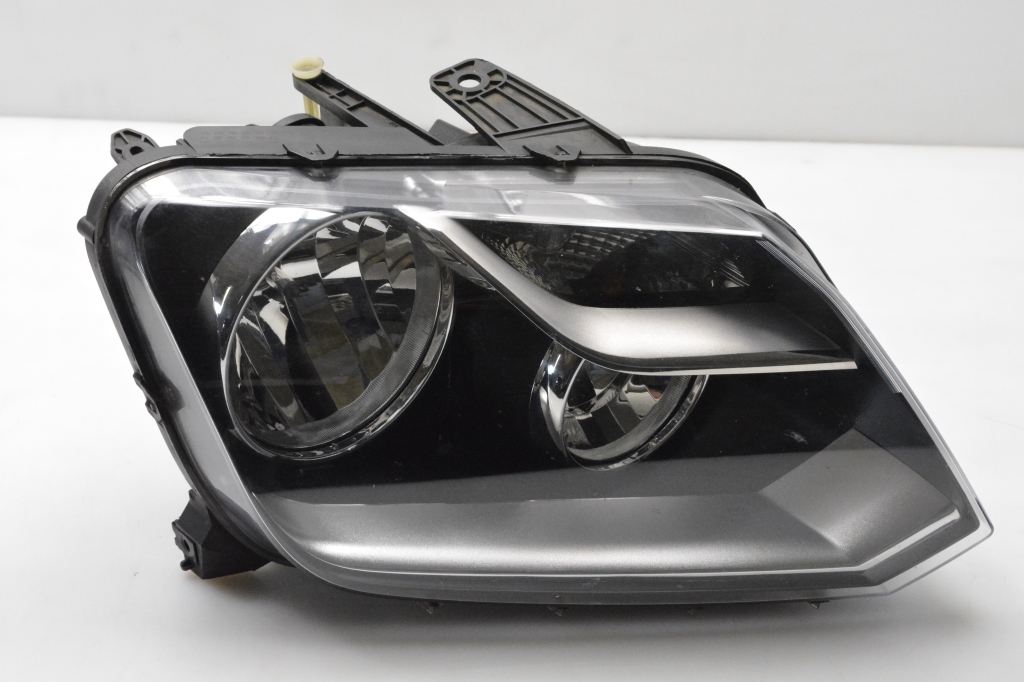 Used Volkswagen Amarok Headlights