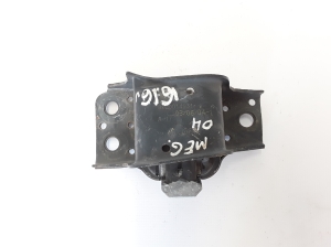 Engine mount - 8200014931