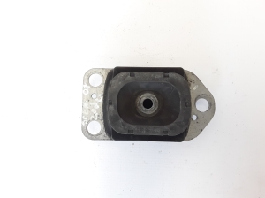 RENAULT Laguna III (2007–2015) Gearbox mount 8200689120 - 3