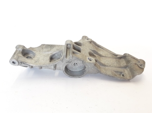 RENAULT Megane II (2002–2009) Lichtmaschinenhalter 8200365097 - 3