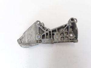 RENAULT Megane II (2002–2009) Lichtmaschinenhalter 8200365097 - 4