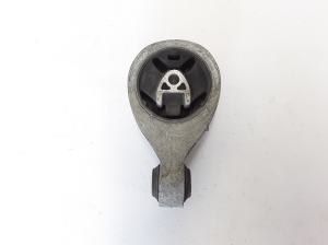 Gearbox mount - 8200277221