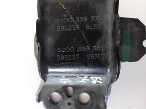 RENAULT Megane II (2002–2009) Engine mount 8200338381 - 2
