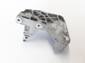 RENAULT Megane III (2008–2016) Engine bracket 8200739777 - 2
