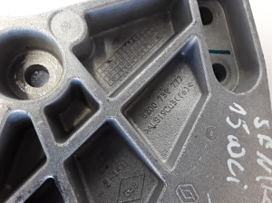RENAULT Megane III (2008–2016) Engine bracket 8200739777 - 4