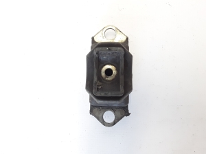 Gearbox mount - 8200358147