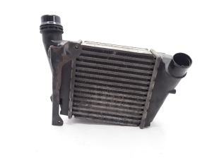   Vahejahuti radiaator  - 8200369311 