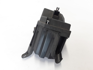 RENAULT Wind (2010–2013) Sicherungskastenhalter unter der Motorhaube 8200626353 - 2