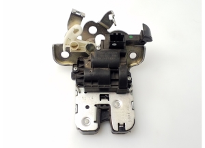 Trunk lid lock - 8r0827505