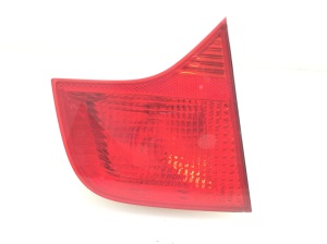 Tail light on trunk lid - 8E5945093A
