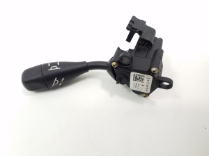   Steering wheel adjustment switch 