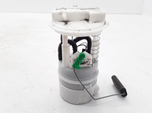 Pompe à carburant dans le réservoir - 8200368239