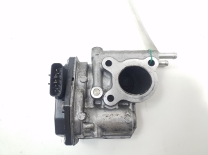  EGR valve 