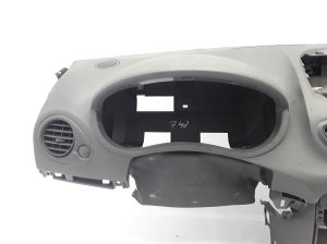RENAULT Clio III (2005–2012) Dashboard and its parts 8200796281 - 3