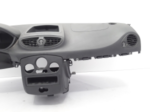 RENAULT Clio III (2005–2012) Dashboard and its parts 8200796281 - 3
