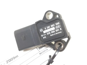 Intercooler sensor - 038906051B