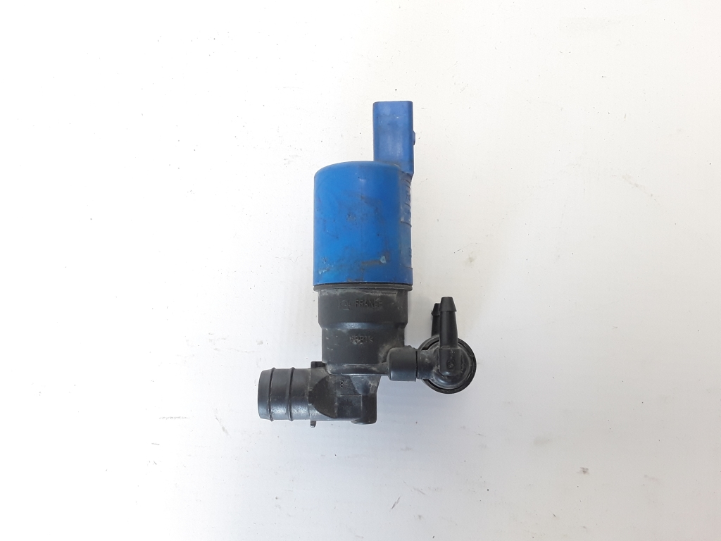 VOLVO S60 II (2010–2018) Front windshield washer pump AV6113K082AA VOLVO S60 II (2010–2018) Front windshield washer pump AV6113K082AA