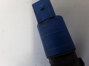 VOLVO S60 II (2010–2018) Front windshield washer pump AV6113K082AA - 2