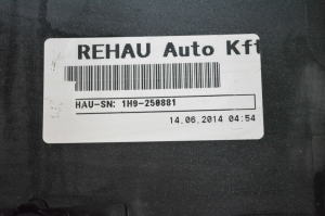 AUDI A3 8V (2012–2020) Tagumine kaitseraud - 5