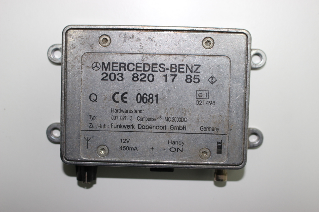 MERCEDES-BENZ SL-Class R230 (2001-2011) Bootlid Antenna Amplifier A2038201785 21401674