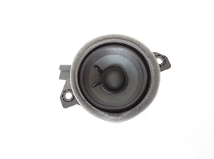   Rear side door speaker 