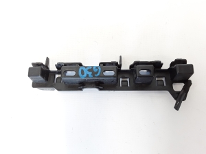 Front fender bracket - 7387341
