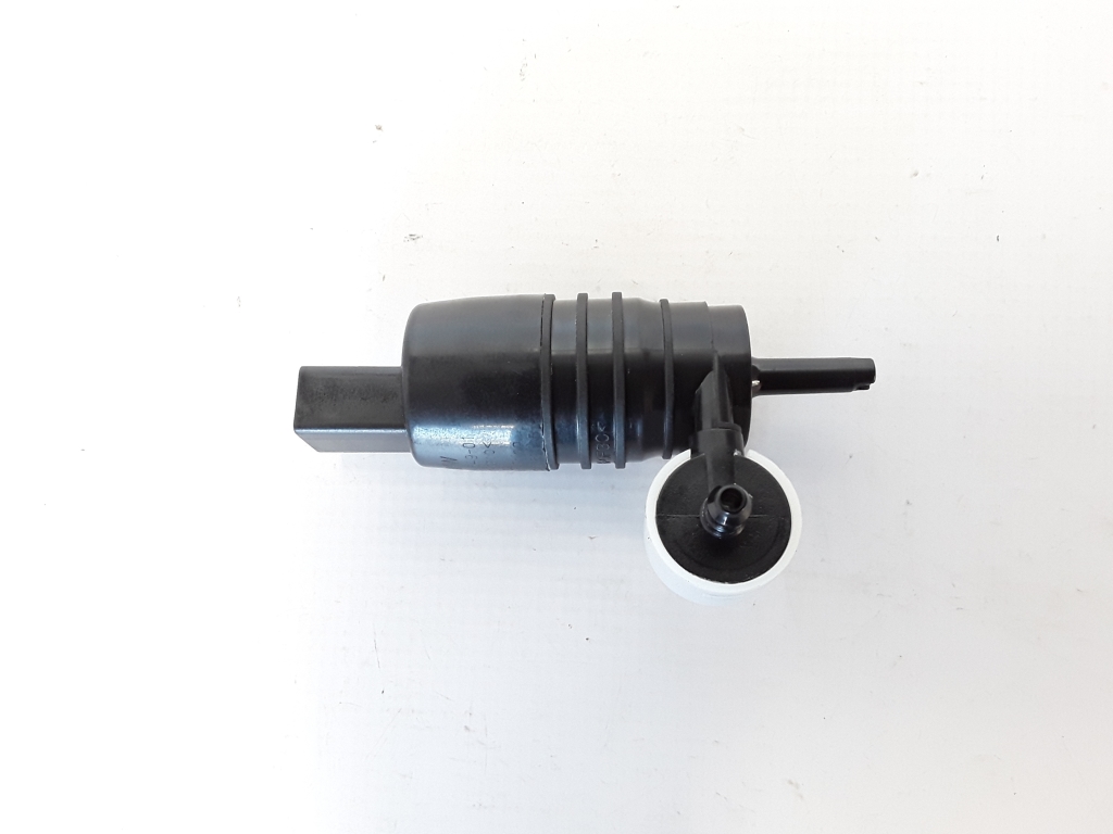 Used BMW 5 SERIES Front window washer motor 7388349