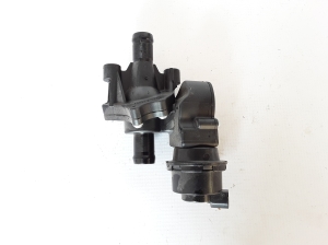 Auxiliary water pump - 922309109R