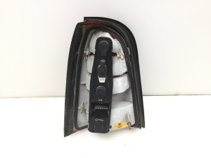 Opel Vectra B (1995–2002) Hintere Eckleuchte und ihre Teile - 3