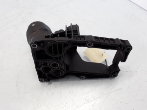 BMW 5 SERIES F10 (2010–2017) Ölfiltergehäuse 70377932 - 2