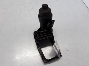 BMW 5 SERIES F10 (2010–2017) Ölfiltergehäuse 70377932 - 3