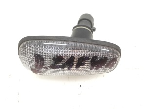 Priekšējā spārna pagrieziena rādītājs - 90560403