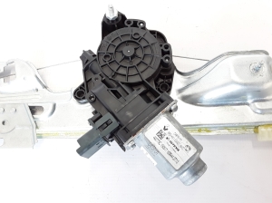 RENAULT Megane IV (2016–2022) Rear side door window regulator 827204587R - 3