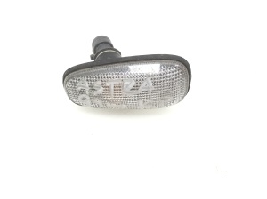 Front fender turn signal - 90560403