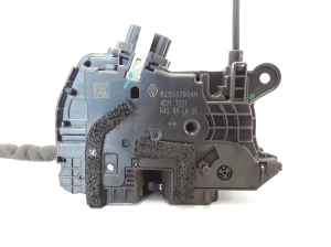 RENAULT Twingo III (2014–2026) Rear side door lock 825037656R - 4